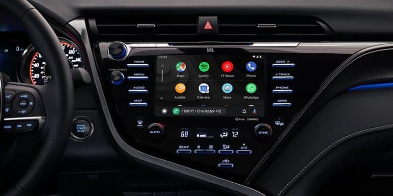 2020-Toyota-Camry-Android-Auto-Apple-CarPlay