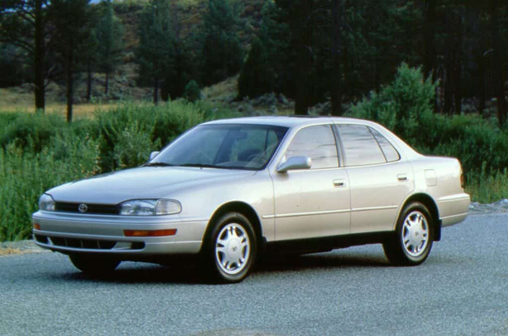 toyota-camry-third-generation-sedan-1994